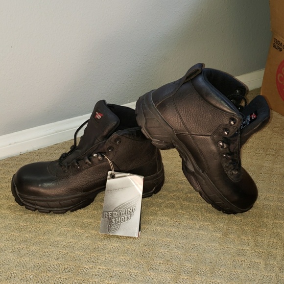 Red Wing Shoes Shoes - NWT Red Wing Steel Toe Safety Boots